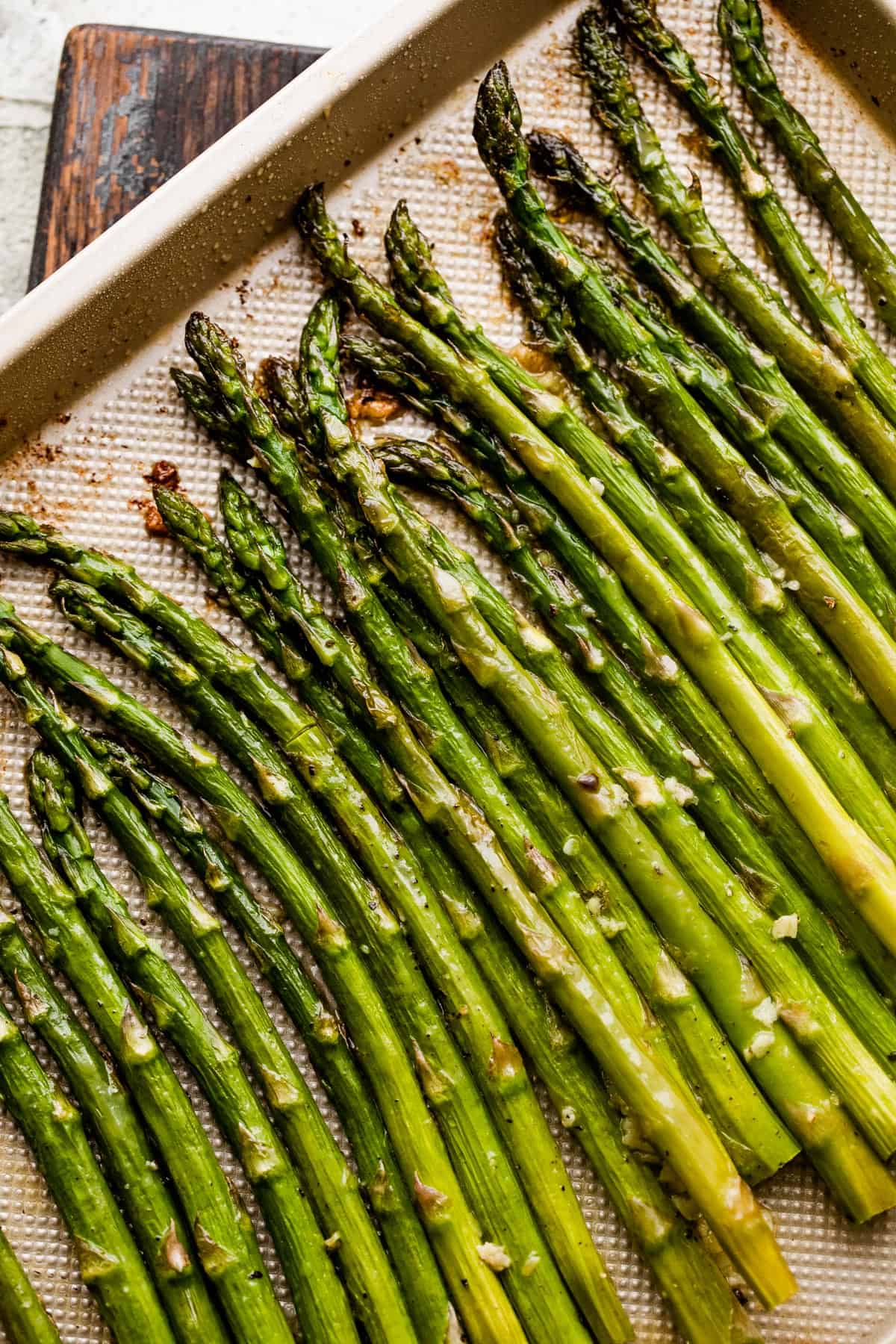 Make Delicious Garlic Butter Roasted Asparagus in Minutes